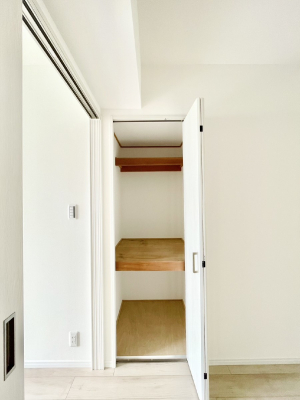 ���̑����ρ@���������W�܂肪���ȉƑ����L�̏�������p�i�Ȃǂ����[�ł��郊�r���O���[�I