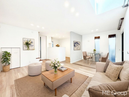 ���r���O�@���r���O�㕔�ɂ͐������̗p�I�J�������郊�r���O�ł��@���Ƌ��CG�ł�