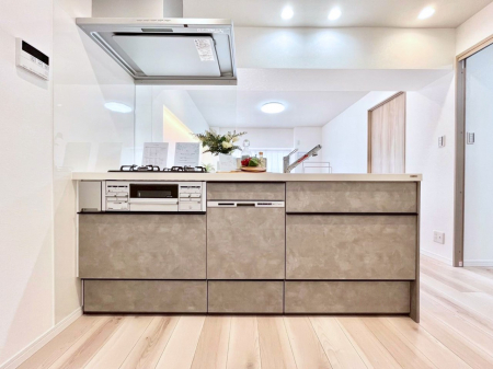 �L�b�`���@�������������I�ɁA�y�����I�V�X�e���L�b�`��