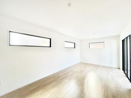 ���r���O�@�Ƒ��c���̎��Ԃ����������Ȃ��났�̃��r���O�_�C�j���O�B   