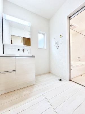 ���̑��@�������̂�����K��Ԃł��B�����̐g�x�x���C�����ǂ����g�������܂��B 