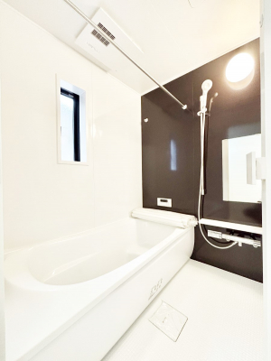 �����@����̔�������Ă���閾�邢�������̂���o�X���[��