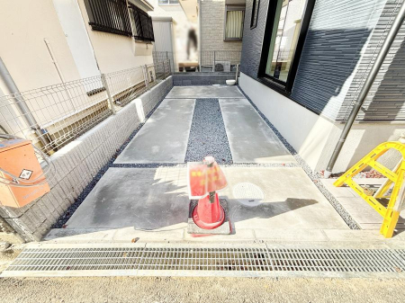 �@�����Ɍ������Ȃ����ԃX�y�[�X�B