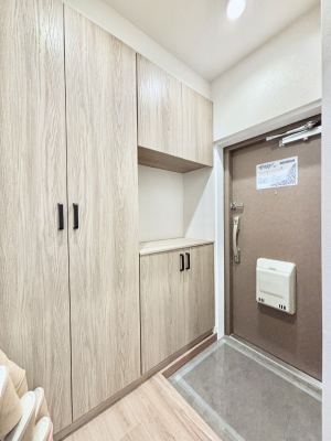 ���ց@���ւɂ͎��[�������Ղ肠��̂ŃX�b�L�������q���I�ȋ�Ԃ�ۂĂ���