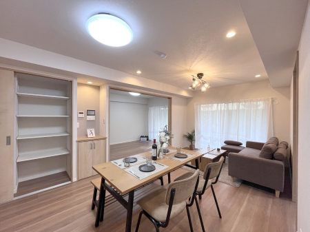 ���r���O�@�傫�ȑ����炽���Ղ�̗z���ƕ����������郊�r���O