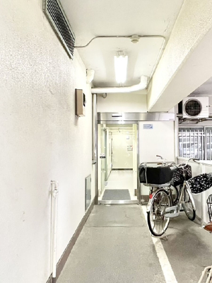 �G���g�����X�@�������������͋C�̃G���g�����X