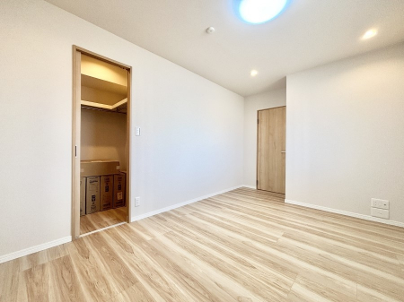 �Q���@�E�H�[�N�C���N���[�[�b�g�̊��p�Ő�����Ԃ��L�X���g�����������܂�  