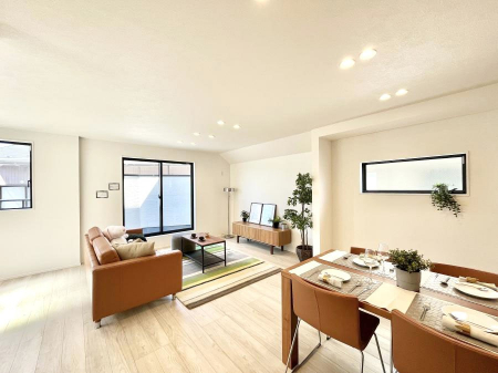 ���̑����ρ@���邢�z���������A�����̕��͋C�ɖ��������_�C�j���O�B   