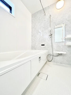 �����@����̔�������Ă���閾�邢�������̂���o�X���[��