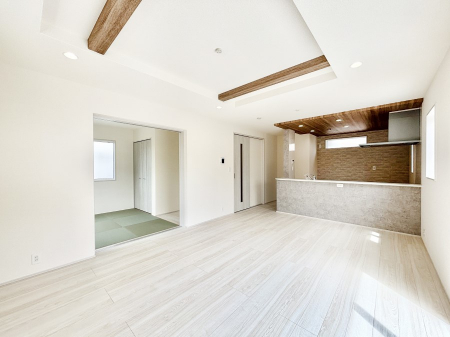 ���r���O�@�אڂ̘a�����J������΂���ɍL�X��Ԃ�  