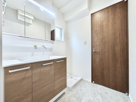 ���̑��@�������̂�����K��Ԃł��B�����̐g�x�x���C�����ǂ����g�������܂��B 