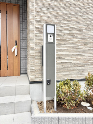 ���̑��@�\�D�E�C���^�[�z���E�|�X�g�E��z�a�n�w���ЂƂɏW��B�G���g�����X�ɂȂ��ރV���v���f�U�C���B