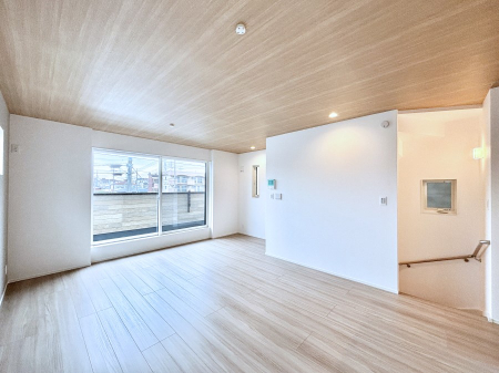 ���r���O�@�傫�ȑ����炽���Ղ�̗z���ƕ����������郊�r���O