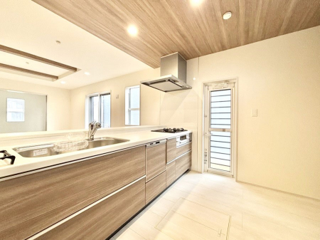 �L�b�`���@��Ƃ肠��L�b�`���ł͂��Ƒ��Ɗy�������������ł��܂��B