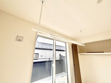 ���̑����ρ@�����������|�[���B�~�J��ԕ��̎����ɑ劈�􂵂܂��B  