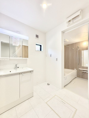 ���̑��@�L�X�Ƃ�Ƃ�̂��郉���h���[�X�y�[�X�B  