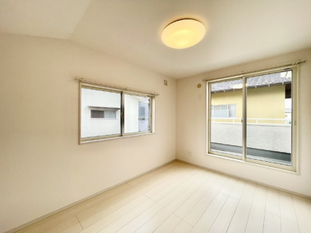 ���̑����ρ@���邢�o���R�j�[�T�C�h�ɗm����ݒu�B�ڊo�߂̗ǂ��Q���ɁB