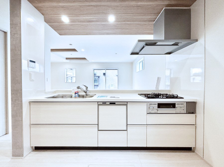 �L�b�`���@���r���O�����n����l�C�̃J�E���^�[�L�b�`���B �Ƒ��������Ȃ���Ǝ������邱�Ƃ��ł��܂��B