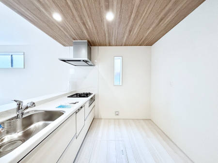 �L�b�`���@�|�b�v�A�b�v�V�䂪�f�G�ȃL�b�`���I��������̂ō̌����Ƃꊷ�C�ɂ��𗧂��܂��B