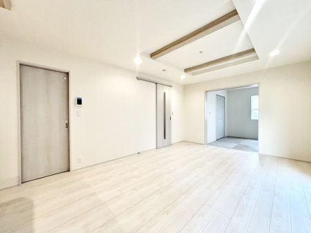 ���r���O�@�������������͋C�̂k�c�j�͉Ƒ��݂�Ȃ̉��K���  