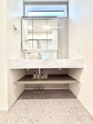 ���ʑ�E���ʏ��@�傫�����₷���O�ʋ��Ő�����������ʑ�́A�g�����Ȃ݃`�F�b�N�┧�̂������ɂ������߂ł��B 