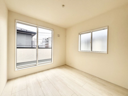 ���̑����ρ@�o���R�j�[���J�������v���X���Ă����m��