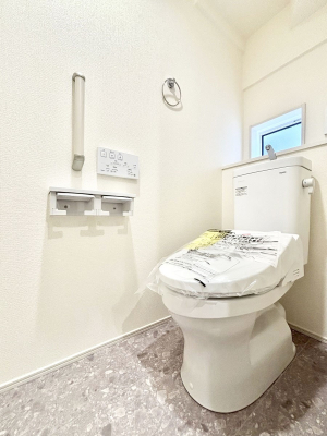 �g�C���@�g�C����1�K��2�K���ꂼ��ɔz�u����Ă��ĂƂĂ��֗��ł��B 