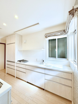 �L�b�`���@��Ƃ肠��L�b�`���ł͂��Ƒ��Ɗy�������������ł��܂��B