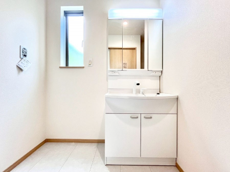���ʑ�E���ʏ��@�傫�����₷���O�ʋ��Ő�����������ʑ�́A�g�����Ȃ݃`�F�b�N�┧�̂������ɂ������߂ł��B 