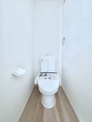 �g�C���@�g�C����1�K��2�K���ꂼ��ɔz�u����Ă��ĂƂĂ��֗��ł��B 