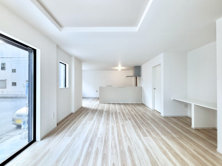 ���r���O�@�傫�ȑ����炽���Ղ�̗z���ƕ����������郊�r���O