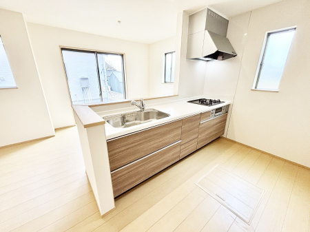 �L�b�`���@���������Ȃ��炲�Ƒ��Ƃ̉�b���y���߂�ΖʃJ�E���^�[�L�b�`��