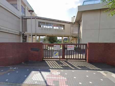 ���ӊ��@���w�Z 935m ����s���Ő����w�Z