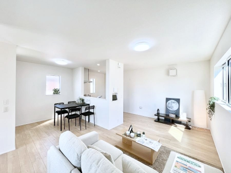 ���r���O�@��������̂����Q�K���r���O�̓v���C�x�[�g���������A���������ĕ�点�܂� 