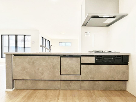 �L�b�`���@�������������I�ɁA�y�����I�V�X�e���L�b�`��