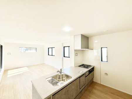 �L�b�`���@���������Ȃ��炲�Ƒ��Ƃ̉�b���y���߂�ΖʃJ�E���^�[�L�b�`��