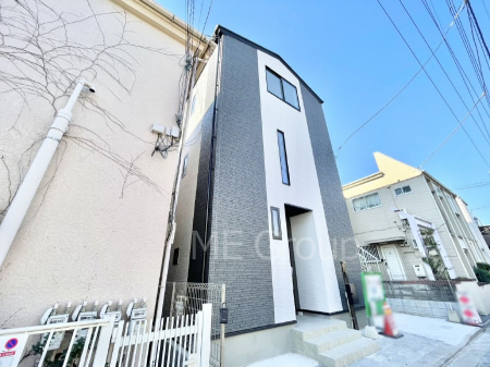 ���n�O�ώʐ^�@�������ꂽ�O�ρA�㎿�ȏZ��Ԃ��L���鎺���͉i�����S���ĉ߂�����Z���ł��B 