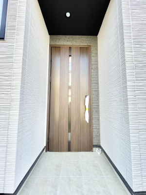 ���ց@��؂ȉƑ��A���q���o�}���錺�ցB