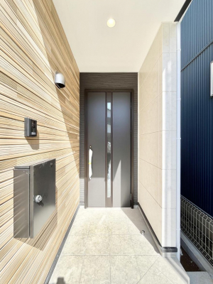 ���ց@��؂ȉƑ��A���q���o�}���錺�ցB���֑O�͉����t���ŉJ���~���Ă��Ă��G��ɂ����ł��B 