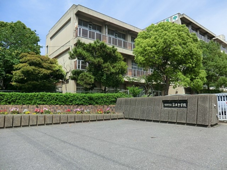 ���ӊ��@���w�Z 560m �K�u��s����ܒ��w�Z