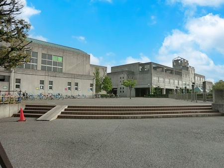 ���ӊ��@���w�Z 1700m ����s���ؑ]�C���w�Z