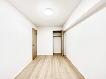 �Q���@�N���[�[�b�g�t���̂������ŏ[�������v���C�x�[�g���Ԃ��߂����܂��B