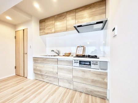 �L�b�`���@�������̂������ŉƑ��̏Ί炪�L����܂��I