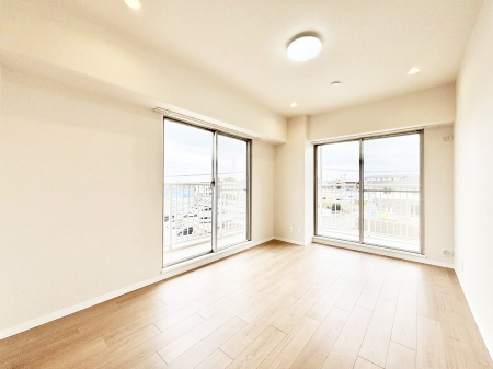 ���̑����ρ@�o���R�j�[���J�������v���X���Ă����m��