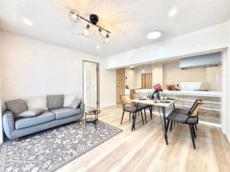 ���r���O�@�������������͋C�̂k�c�j�͉Ƒ��݂�Ȃ̉��K���