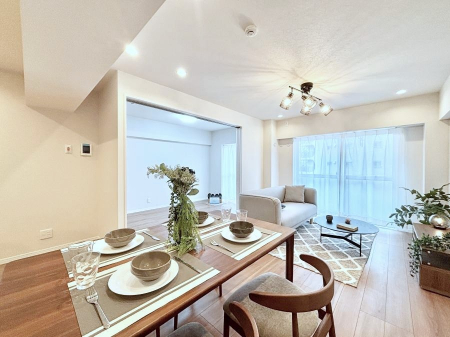 ���r���O�@�Ƒ��c���̎��Ԃ����������Ȃ��났�̃��r���O�_�C�j���O�B   