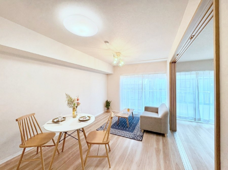 ���r���O�@�Ƒ��ꏏ�ɂ��H�����y���݂����Ȃ�L�X���r���O�_�C�j���O