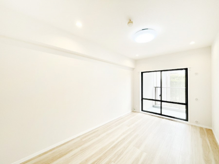 ���̑����ρ@�傫�ȑ������邳�ƊJ���������o�I���邢�z���ɕ�܂��S�n�̂悢�������ł��B