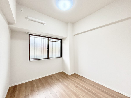 �Q���@�g���₷���`�Ńx�b�g��Ƌ�̒u�����ɂ����邱�Ƃ�����܂���B   