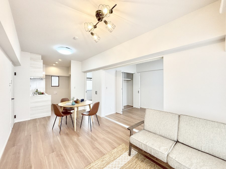 ���r���O�@���Ƒ��̓��₩�Șb�����ŕ�܂�閾�邢���r���O  